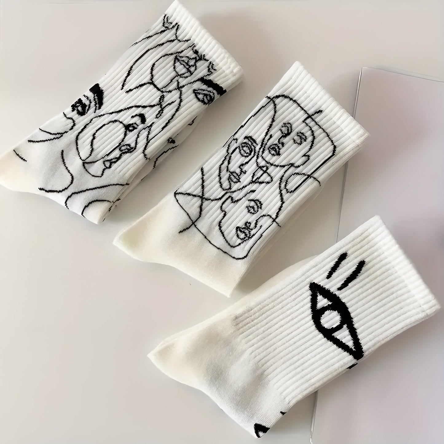 SubtleStep - Line art socks